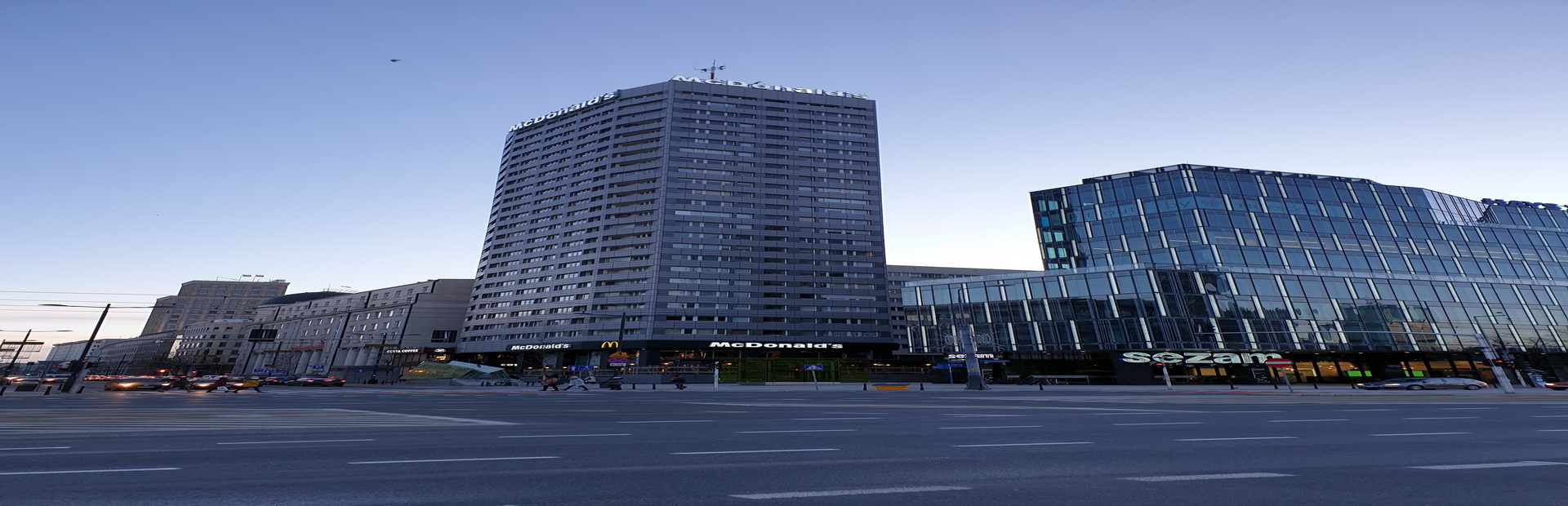 Apartmetn Building Outside